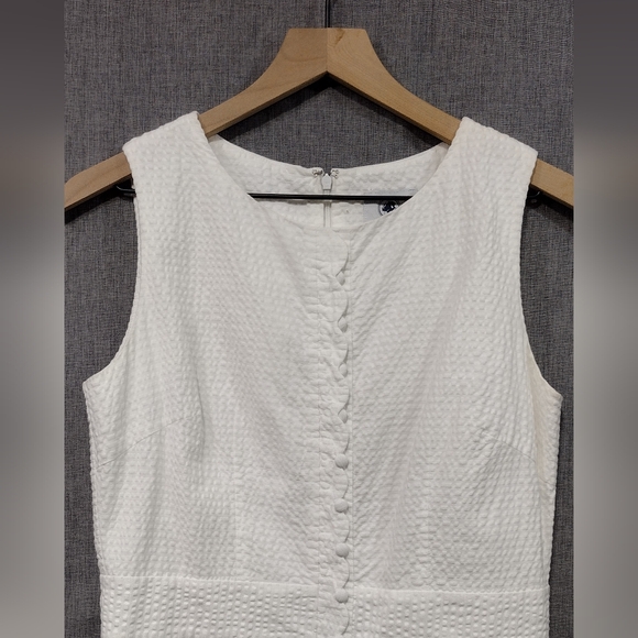 NWT Southern Proper Seersucker Scallop Dress Women's 4 White Casual Comfy Retro - Picture 3 of 13